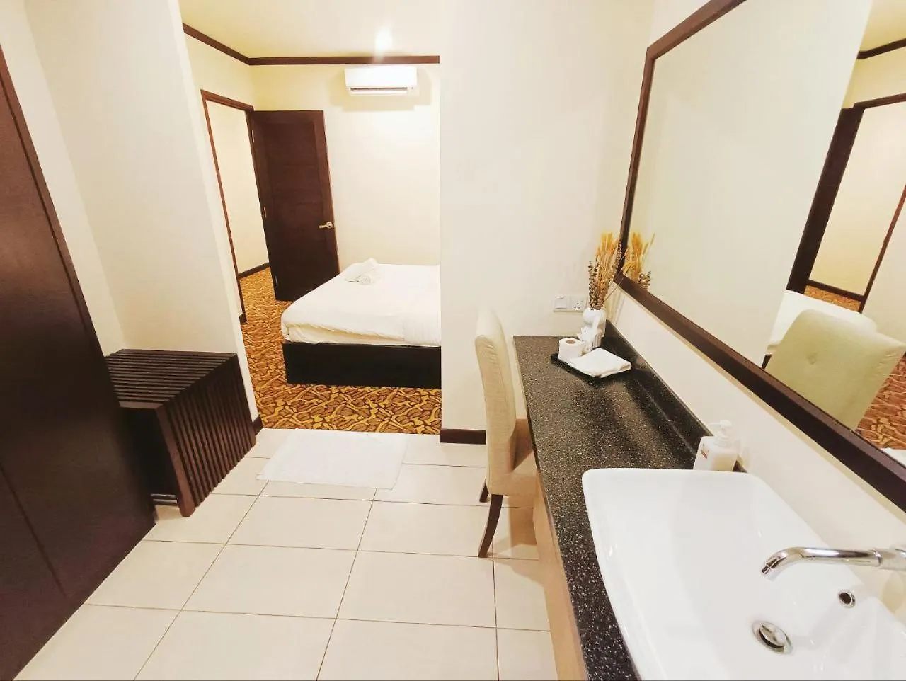 Riviera Melaka Private Suites By Jeffery Lam Home Management